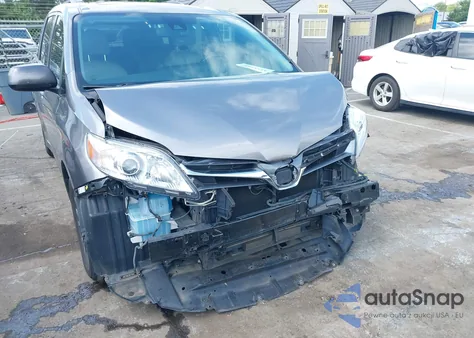 2018 Toyota Sienna Xle Premium 8 Passenger z USA, uszkodzony, nr VIN 5TDYZ3DC6JS939876